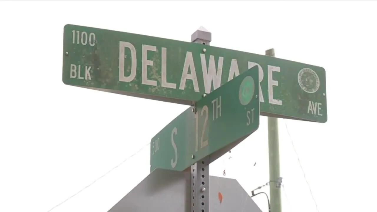 Góc Phố 12 Và Delaware